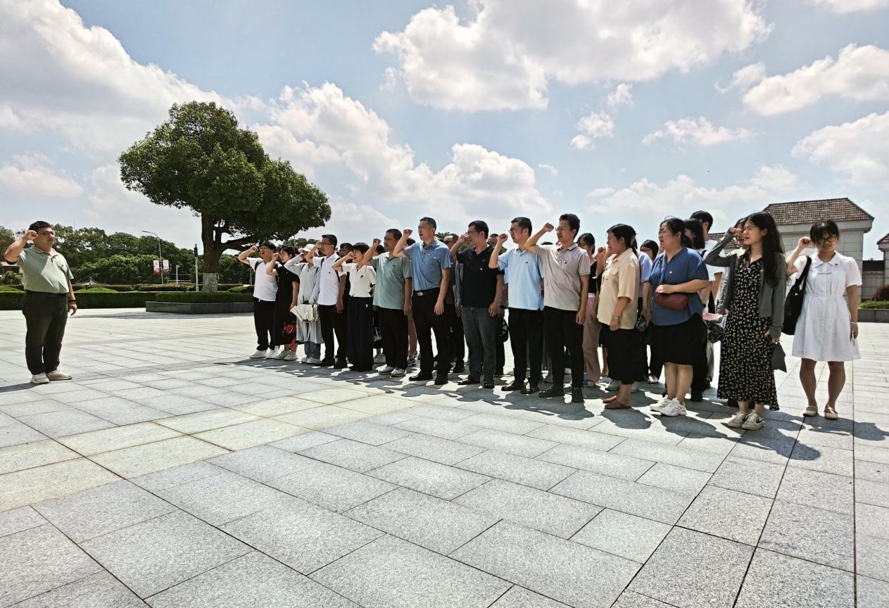 9c07af865ec74749af37605882948f3f.jpg 9c07af865ec74749af37605882948f3f.jpg