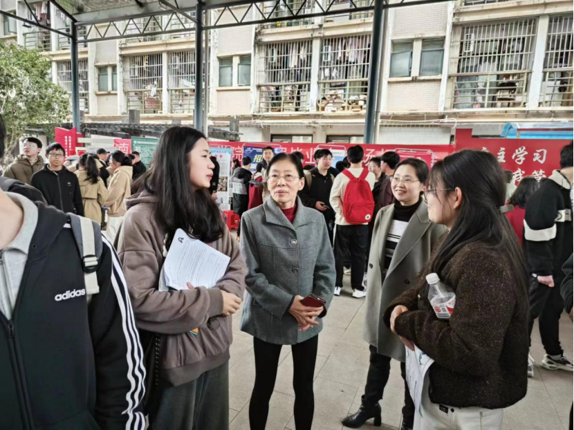 e6a98a63bcd44c51a1640cfaf9ad1e40.png 图片.png